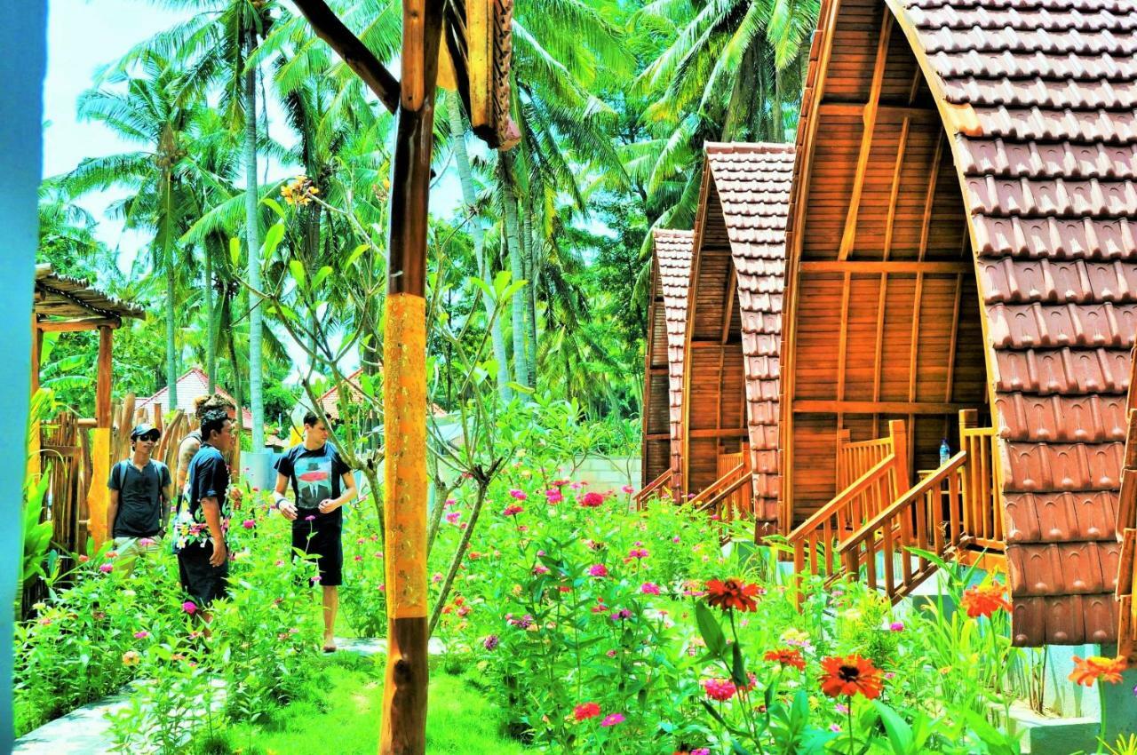 The Peace Arta Bungalow Batununggul Экстерьер фото