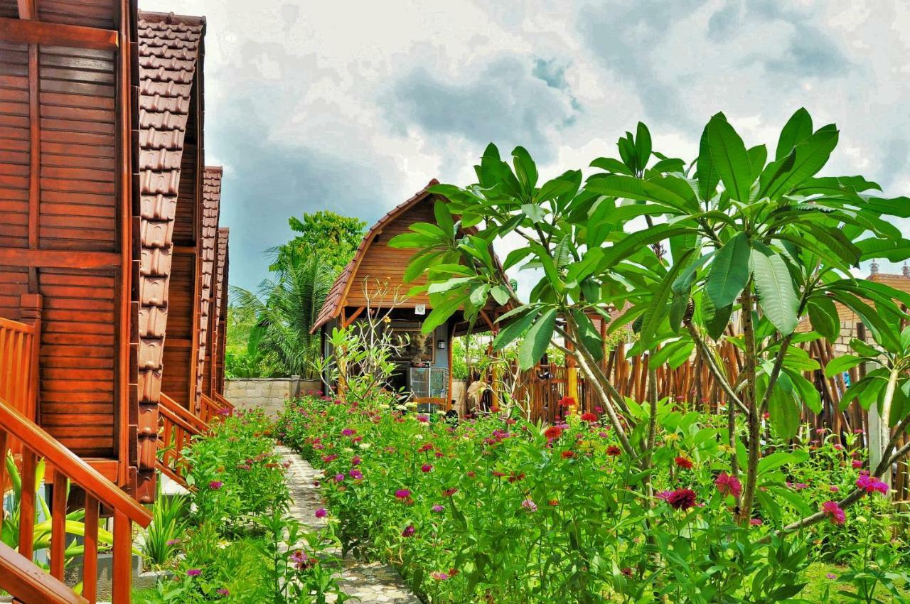 The Peace Arta Bungalow Batununggul Экстерьер фото